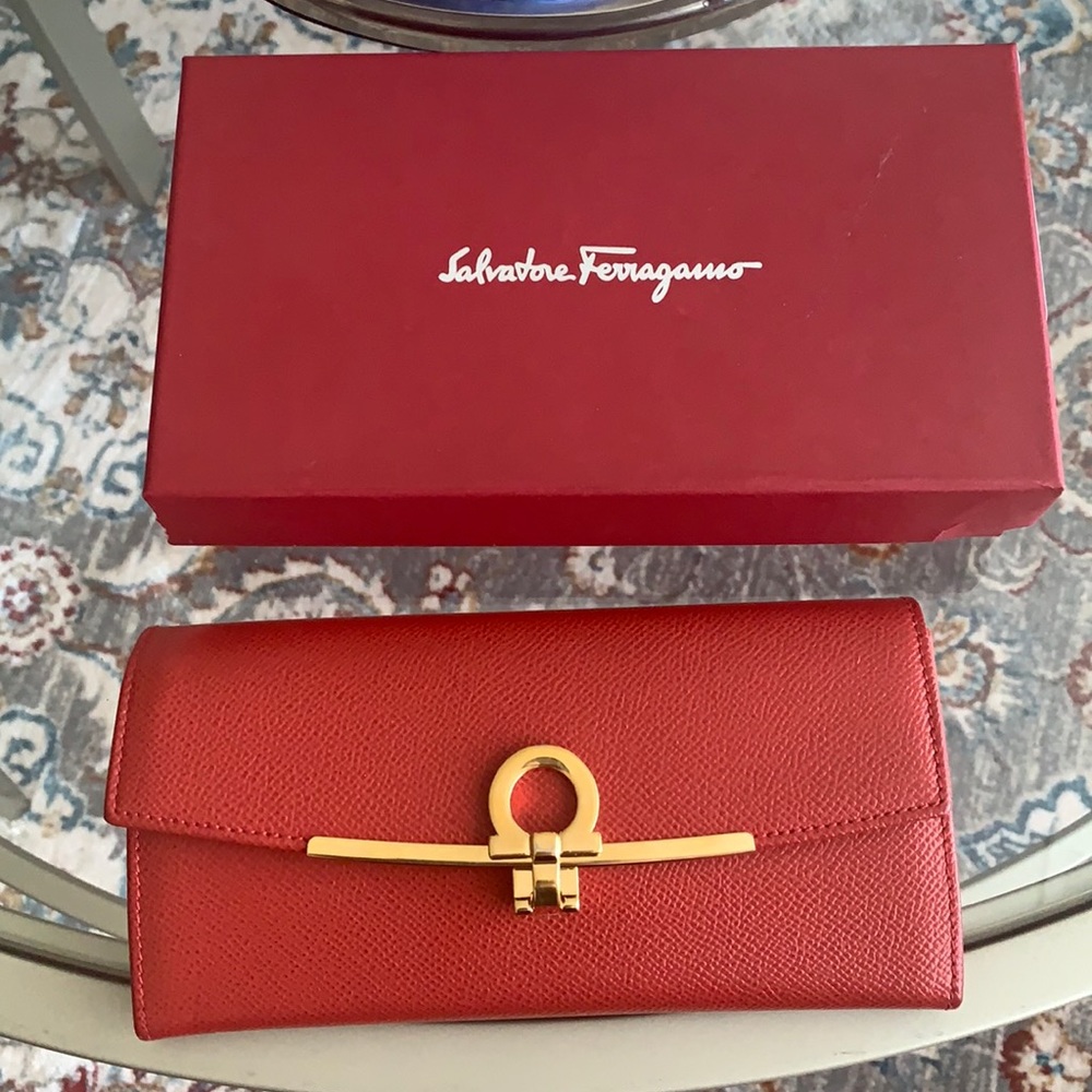 Salvatore Ferragamo Icona calfskin leather wallet